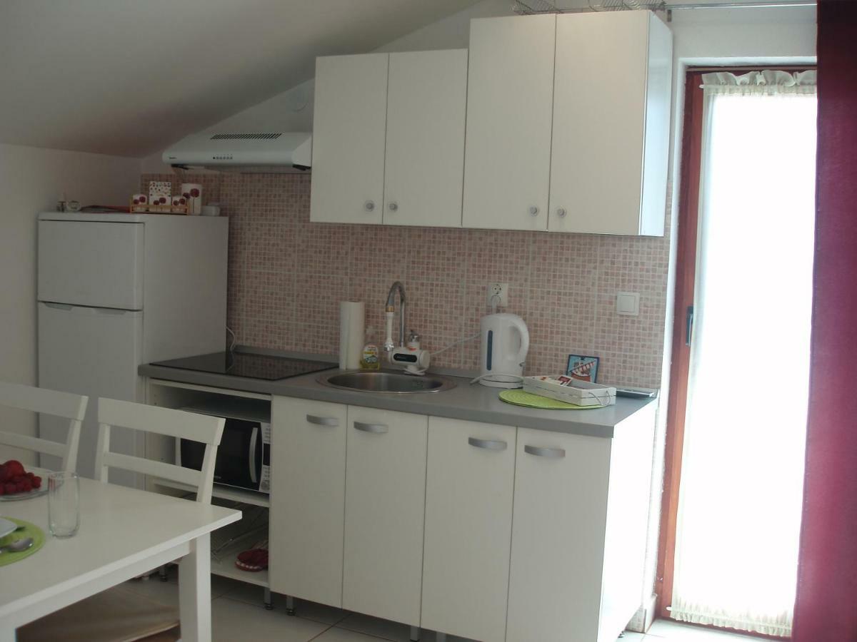 Ferienwohnung "Mea Culpa" Karlobag Exterior foto